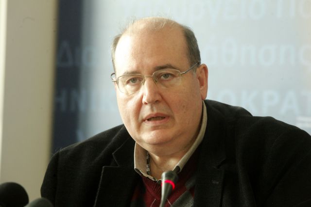 Είκοσι χιλιάδες μόνιμους διορισμούς ζητά το υπουργείο Παιδείας