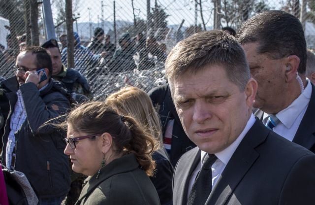 Προκαλεί ο σλοβάκος πρωθυπουργός: «Τσίπρα, θα γίνετε ένα hotspot»