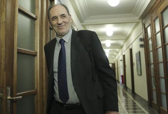 Υπερψηφίστηκε η αναστολή πώλησης κατηγοριών «κόκκινων δανείων»