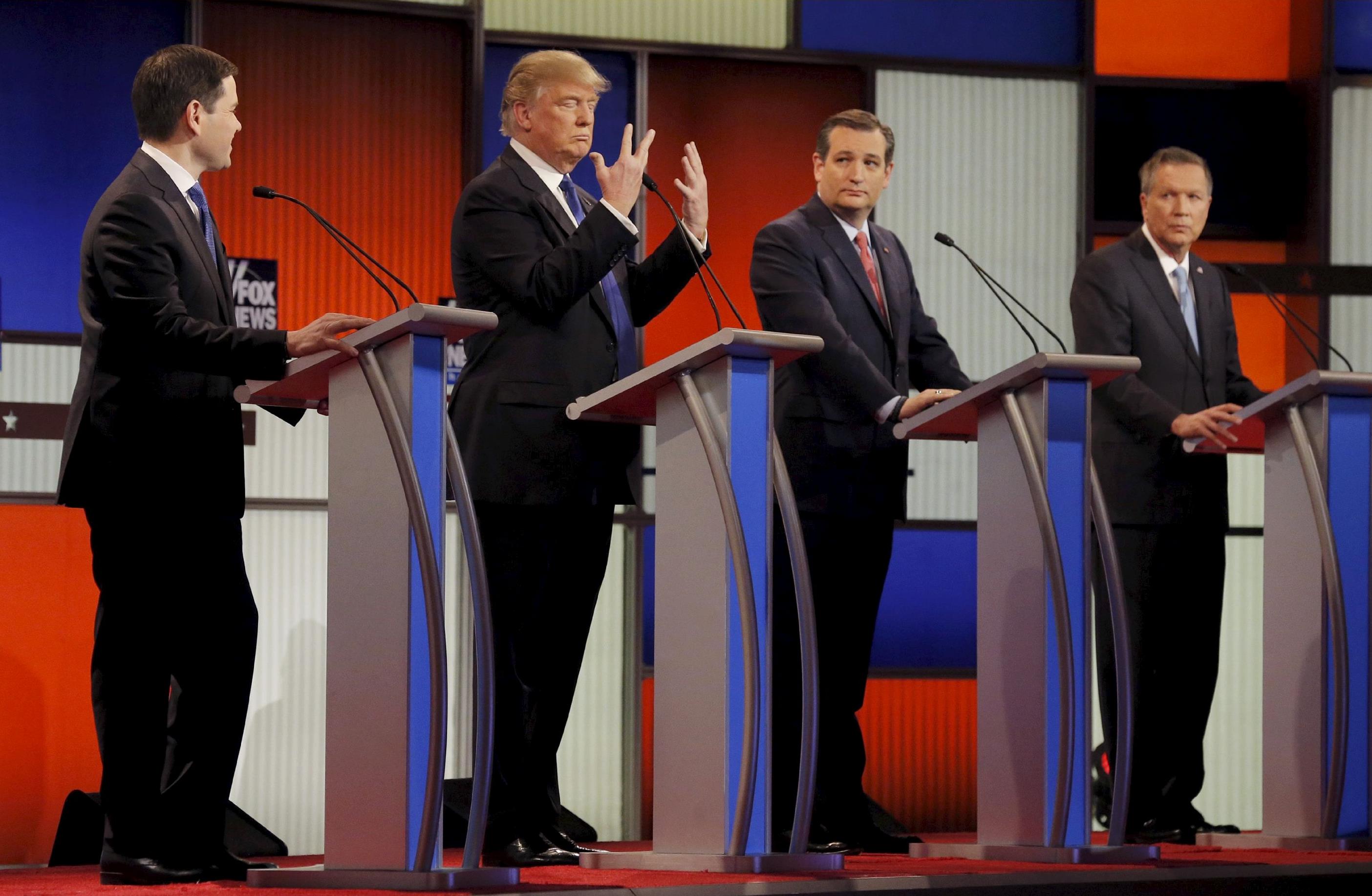 Ένα σκαλί χαμηλότερα οι Ρεπουμπλικανοί, που μετρούν ποιος έχει μεγαλύτερο… χέρι