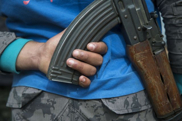 Σύροι αντικαθεστωτικοί υποστηρίζουν πως κατέρριψαν αεροσκάφος