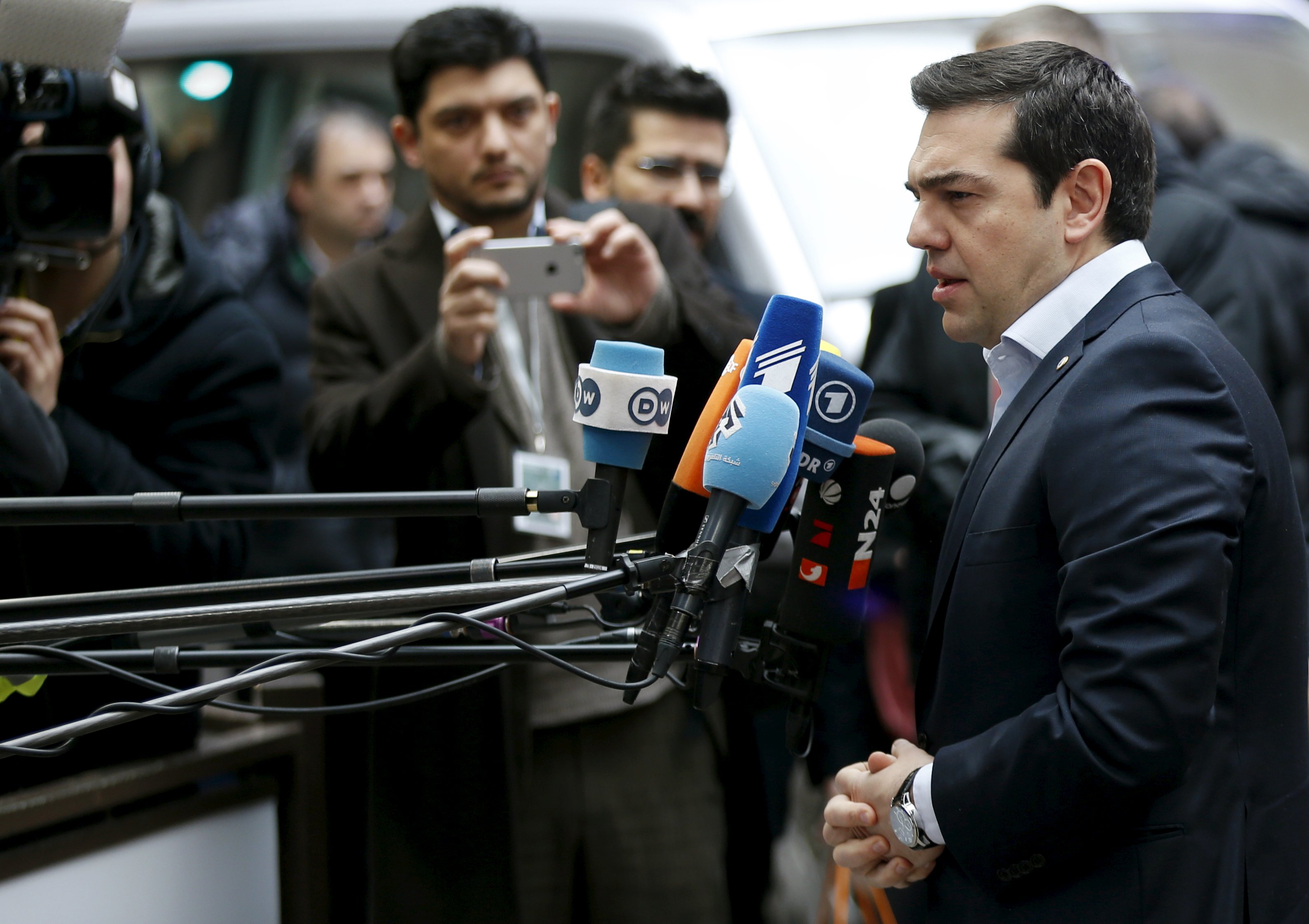 Τσίπρας προς Τουσκ: Μην ενθαρρύνετε όσους αγνοούν τις αποφάσεις των «28»