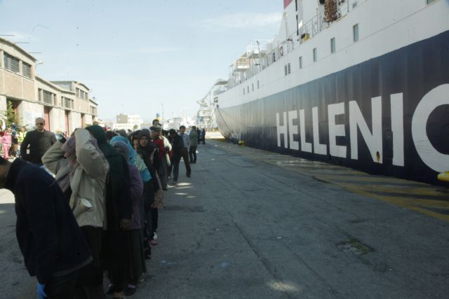 Περίπου 2.500 μετανάστες στους επιβατικούς σταθμούς του ΟΛΠ