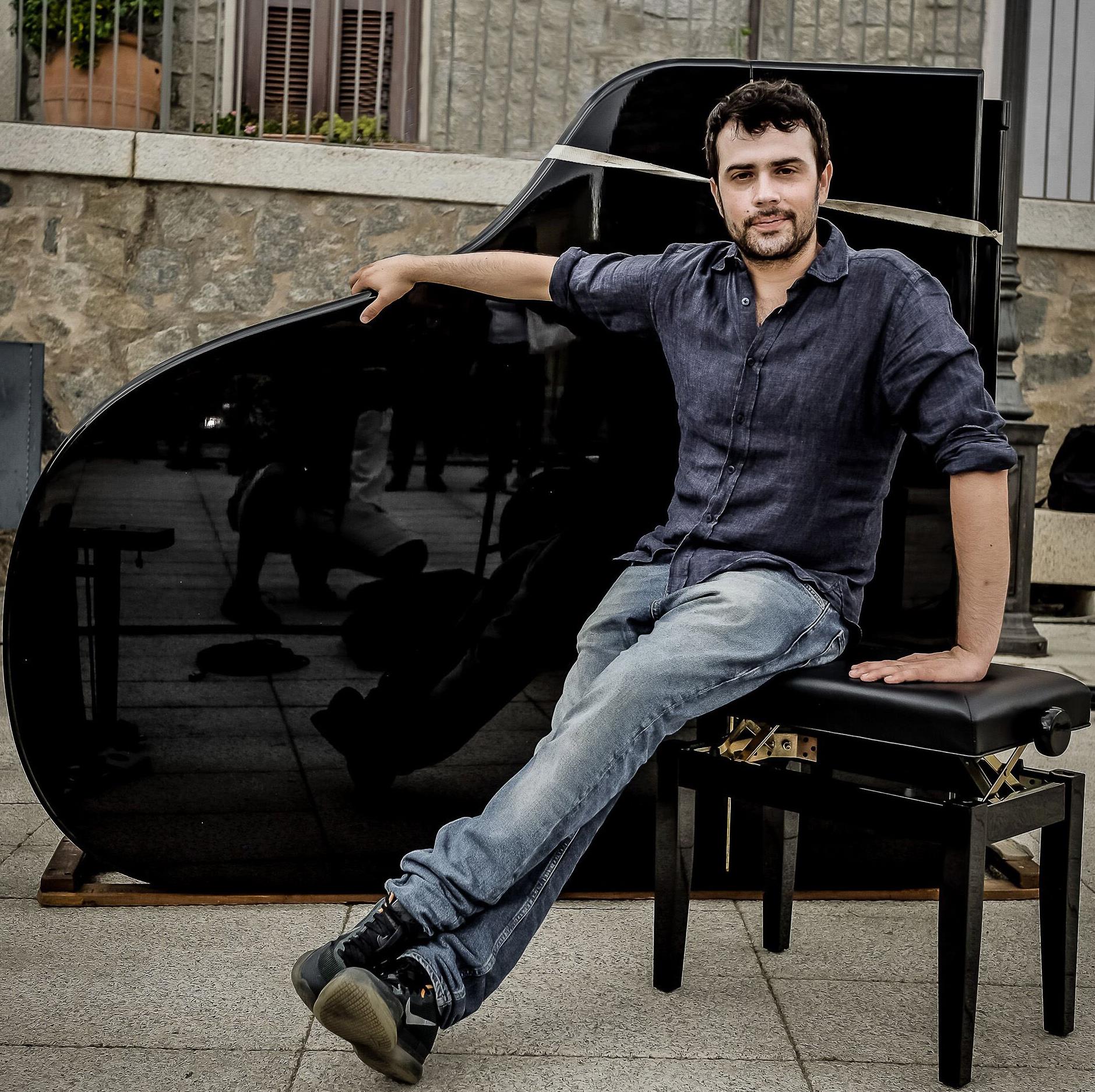 Ο ταλαντούχος πιανίστας Τζοβάννι Γκουίντι στη Στέγη