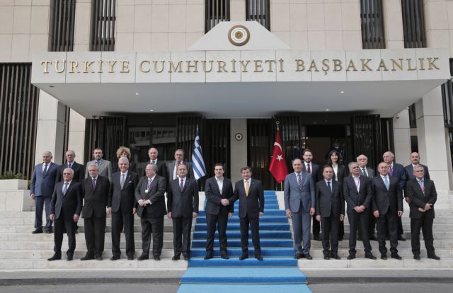 Περαιτέρω συζήτηση για το προσφυγικό από Τσίπρα και Νταβούτογλου