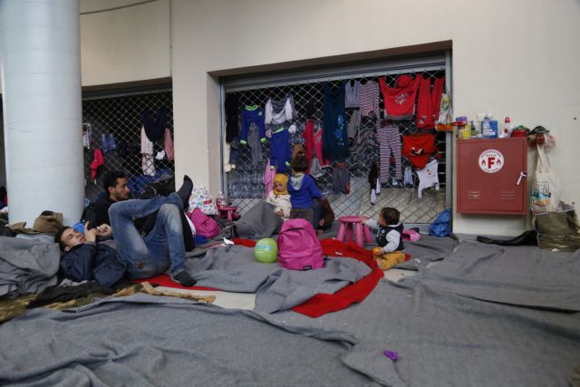 Αιματηρή συμπλοκή μεταξύ αφγανών προσφύγων τη νύχτα στο λιμάνι του Πειραιά