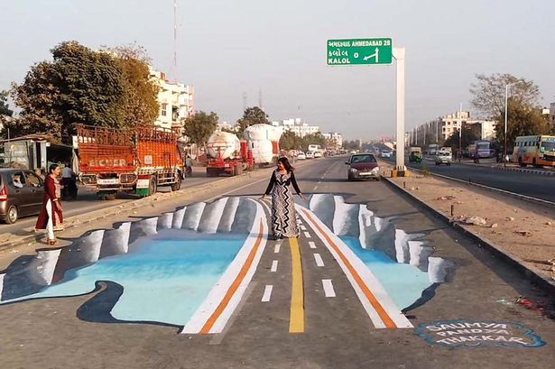 Ένα 3D σενάριο στην άσφαλτο για να σταματήσουν τα τροχαία