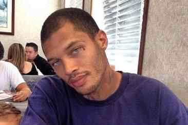 Ο «σέξι γκάνγκστερ» αποφυλακίστηκε και πάει για μοντέλο