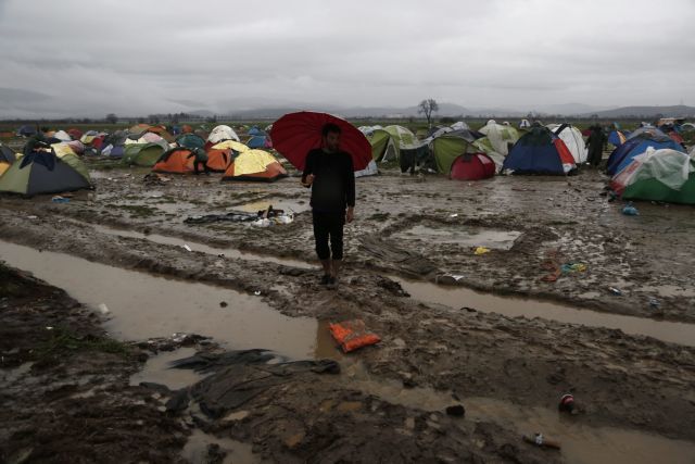 Η ΠΓΔΜ ελπίζει ότι το προσφυγικό θα την φέρει πιο κοντά στο ΝΑΤΟ