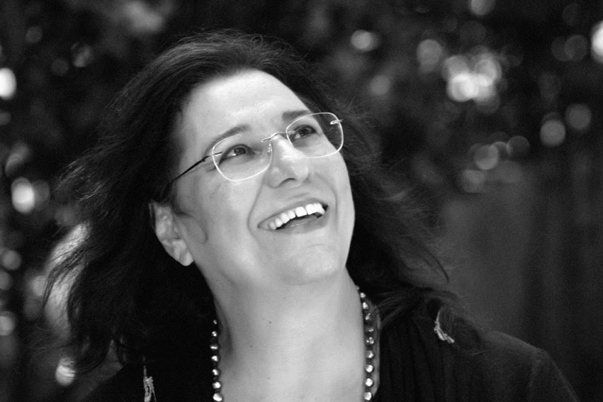 H Μαρία Φαραντούρη τραγουδά «Τα Πατώματα» με τα αδέρφια Καλογεράκη