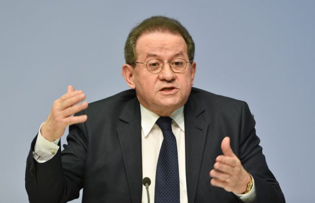 Στις επικρίσεις για τη νομισματική πολιτική της ΕΚΤ απαντά ο Β.Κονστάντσιο