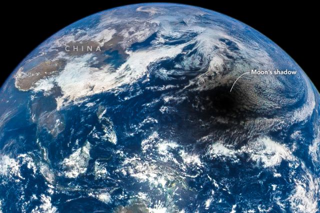Βίντεο: Ολική έκλειψη Ηλίου όπως καταγράφηκε από το Διάστημα