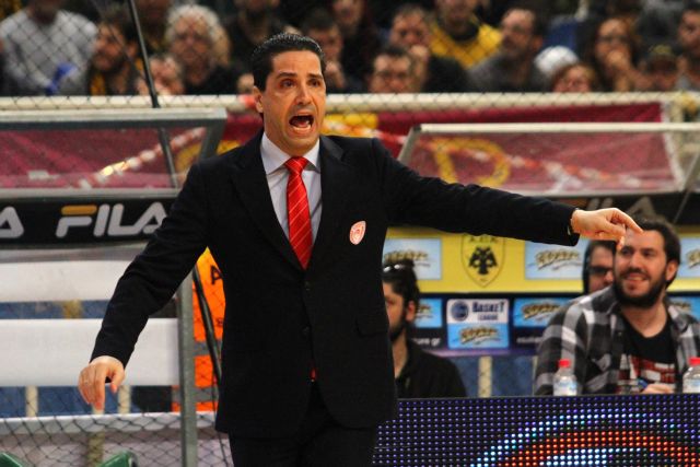 Εκνευρισμένος ο Σφαιρόπουλος παρά τη νίκη του ΟΣΦΠ