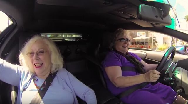 Πώς είναι να είσαι μιας… κάποιας ηλικίας και να οδηγείς Λαμποργκίνι;