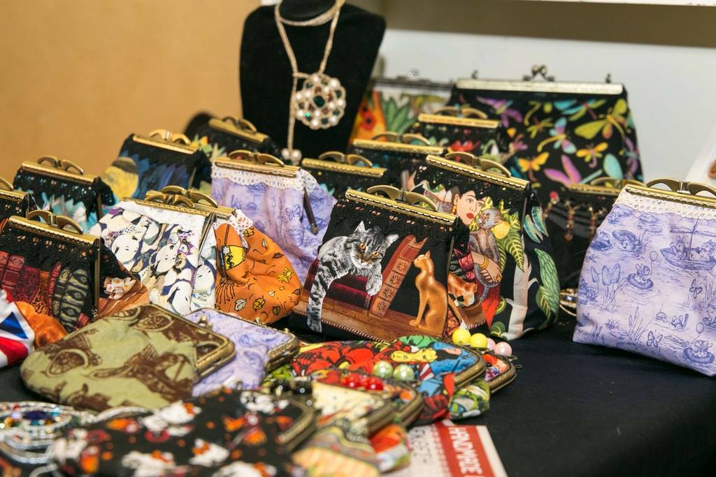 Έκθεση χειροποίητου στο σταθμό Μετρό «Σύνταγμα»