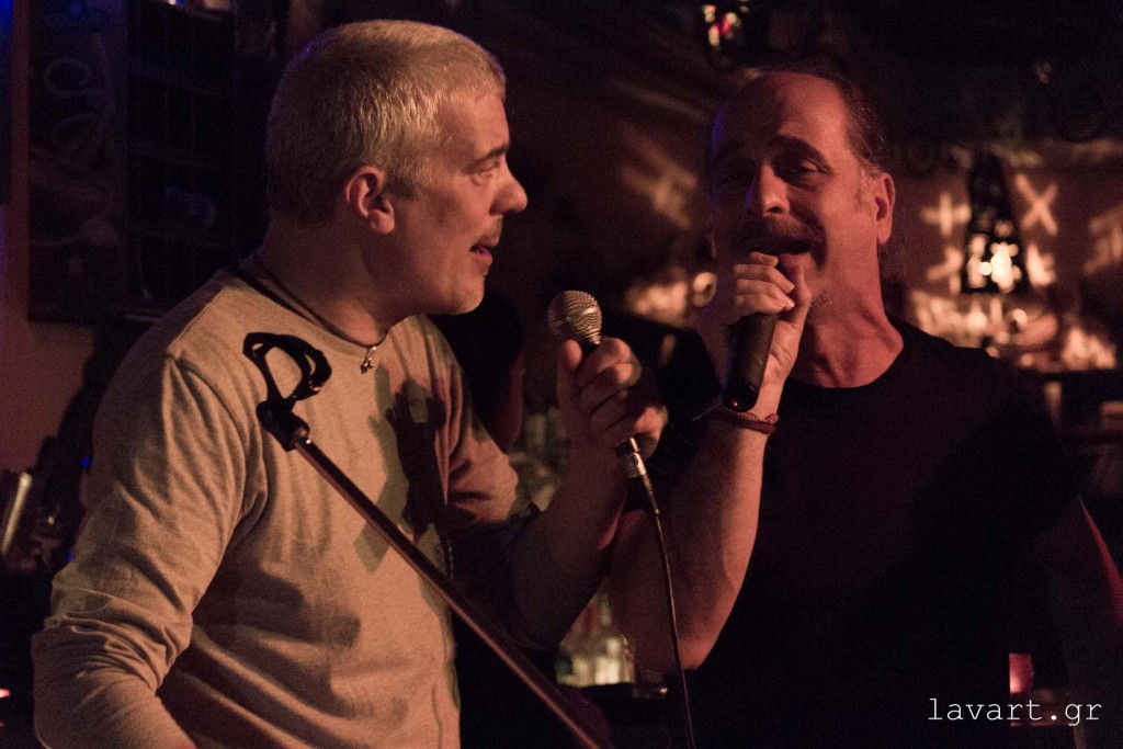 Ο θεσσαλονικιός ερμηνευτής Βασίλης Πρατσινάκης στην Απανεμιά