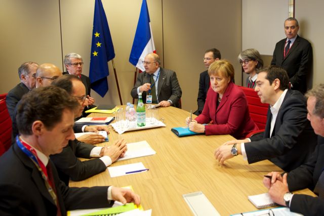 Πίεση στην Αγκυρα για μείωση των ροών ζήτησε ο Τσίπρας από Μέρκελ-Ολάντ