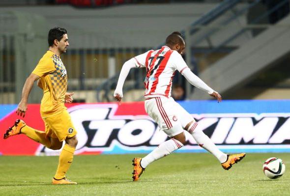 Ο Ερνάνι τα έβαζε, ο Αστέρας τα έχανε, «διπλό» ο Ολυμπιακός