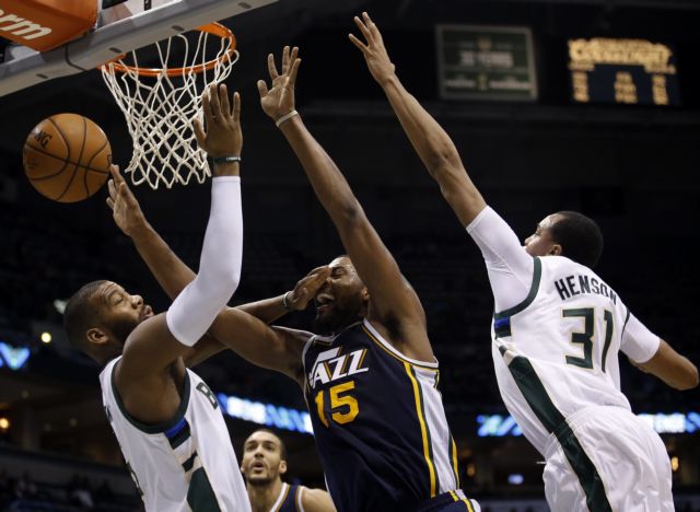 «Χαμηλή πτήση» από τον Γιάννη Αντετοκούνμπο