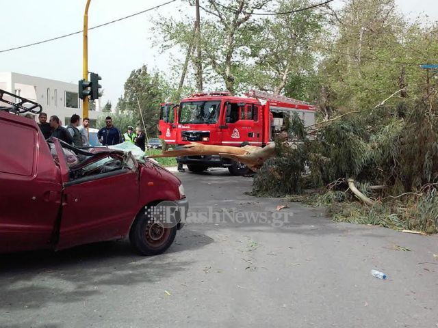 Ένας νεκρός από θυελλώδεις ανέμους στα Χανιά