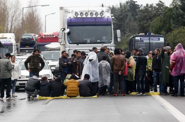 Διαμαρτυρίες από τους πρόσφυγες για τα κλειστά σύνορα