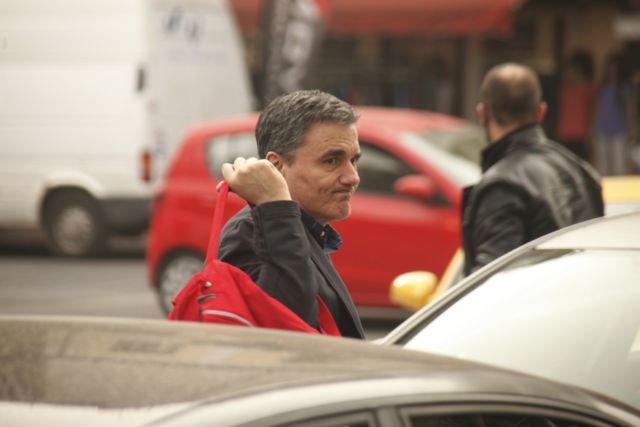 Τσακαλώτος: Το ΔΝΤ να βάλει λίγο νερό στο κρασί του