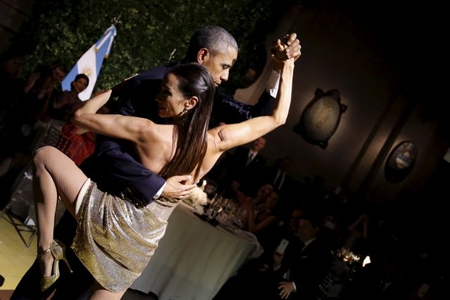 «Άρωμα γυναίκας»: Ο Μπαράκ Ομπάμα δεινός χορευτής τάνγκο