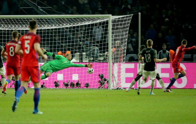 «Λιοντάρια» οι Άγγλοι, ανατροπή και νίκη μέσα στη Γερμανία