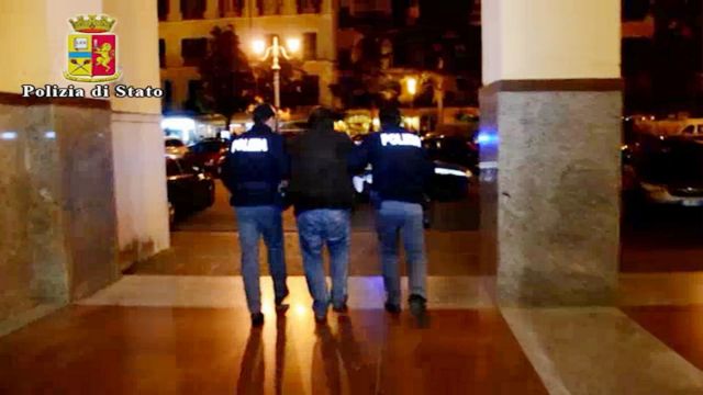 Βέλγιο: Η Ιταλία συνέλαβε «συνεργάτη των δραστών», νέο βίντεο της ISIS