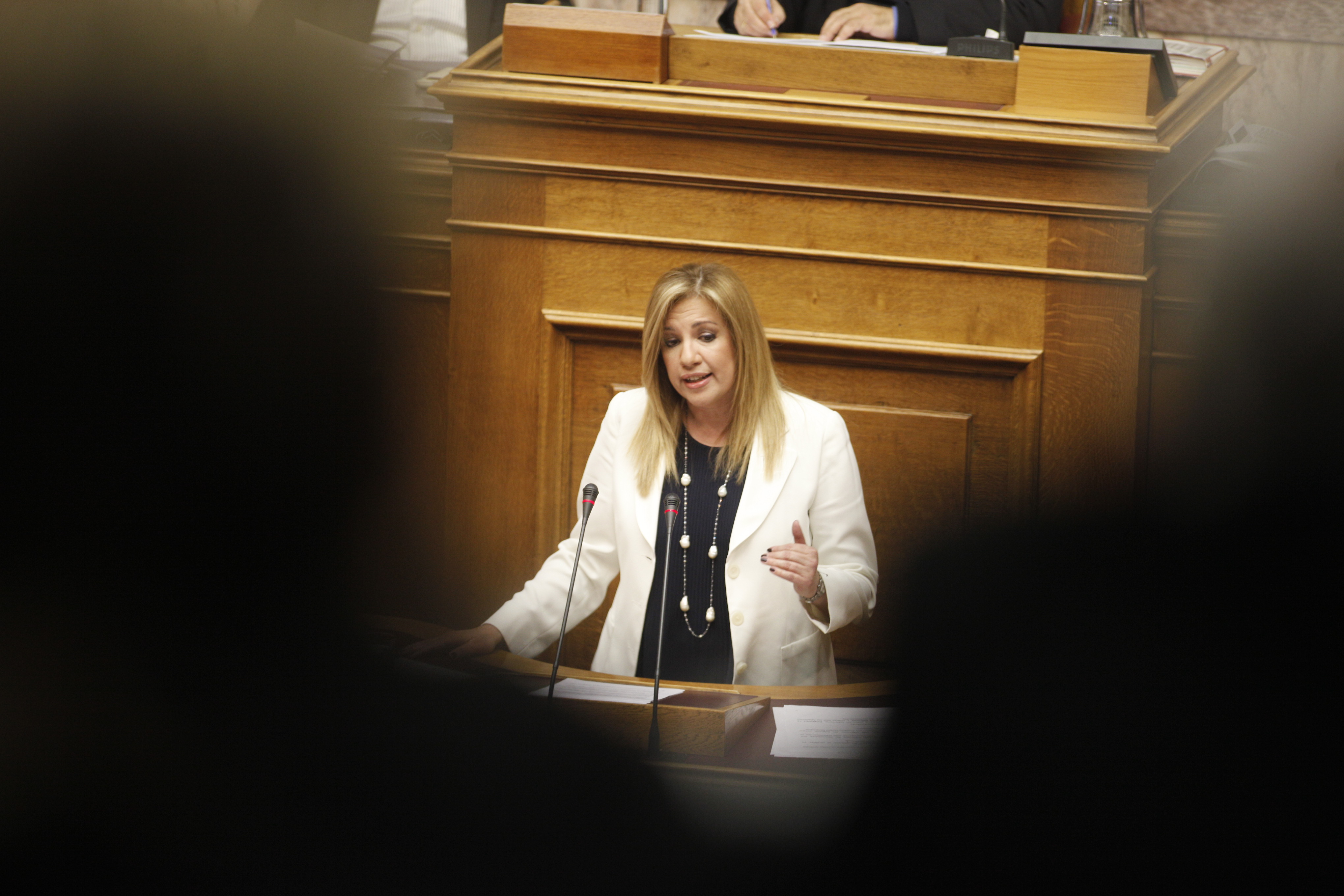 Γεννηματά: Καταργήστε τις 13 παρεμβάσεις με ένα νόμο και ένα άρθρο