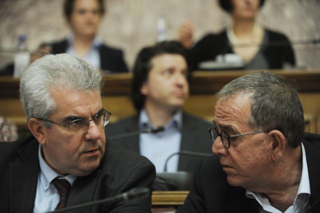 ΣΥΡΙΖΑ: Επιμένουν οι «53» στην διαφωνία για το προσφυγικό