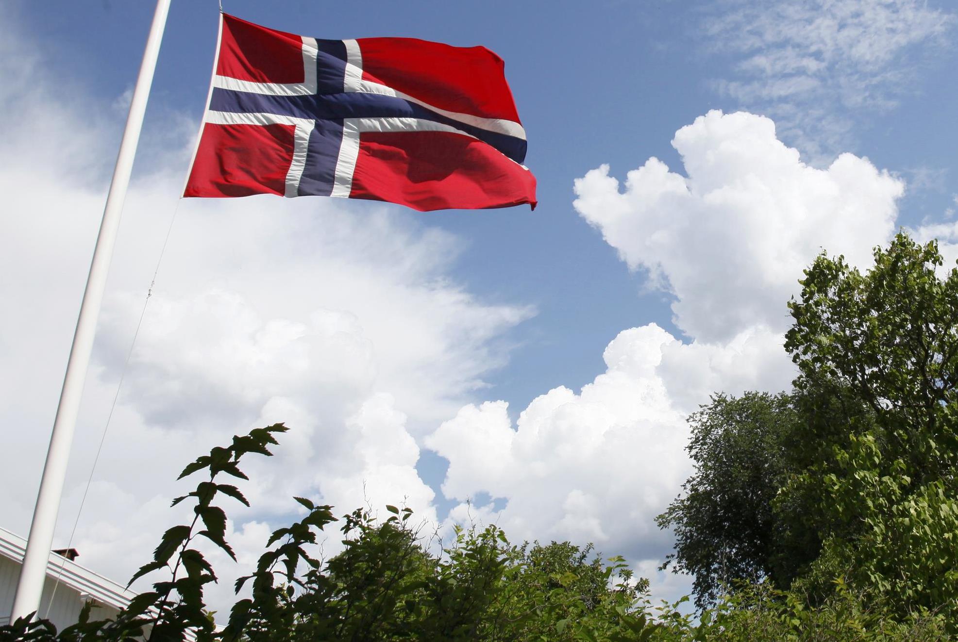 Μειώνει το επιτόκιο η Τράπεζα της Νορβηγίας για να αποτρέψει την ύφεση