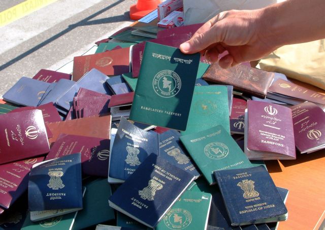 Επιχείρησε να περάσει από το αεροδρόμιο διαβατήρια κρυμμένα σε φούρνο μικροκυμάτων