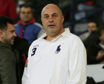 «Καθαρά κρίσεις και απόψεις μου» απάντησε ο Μπέος