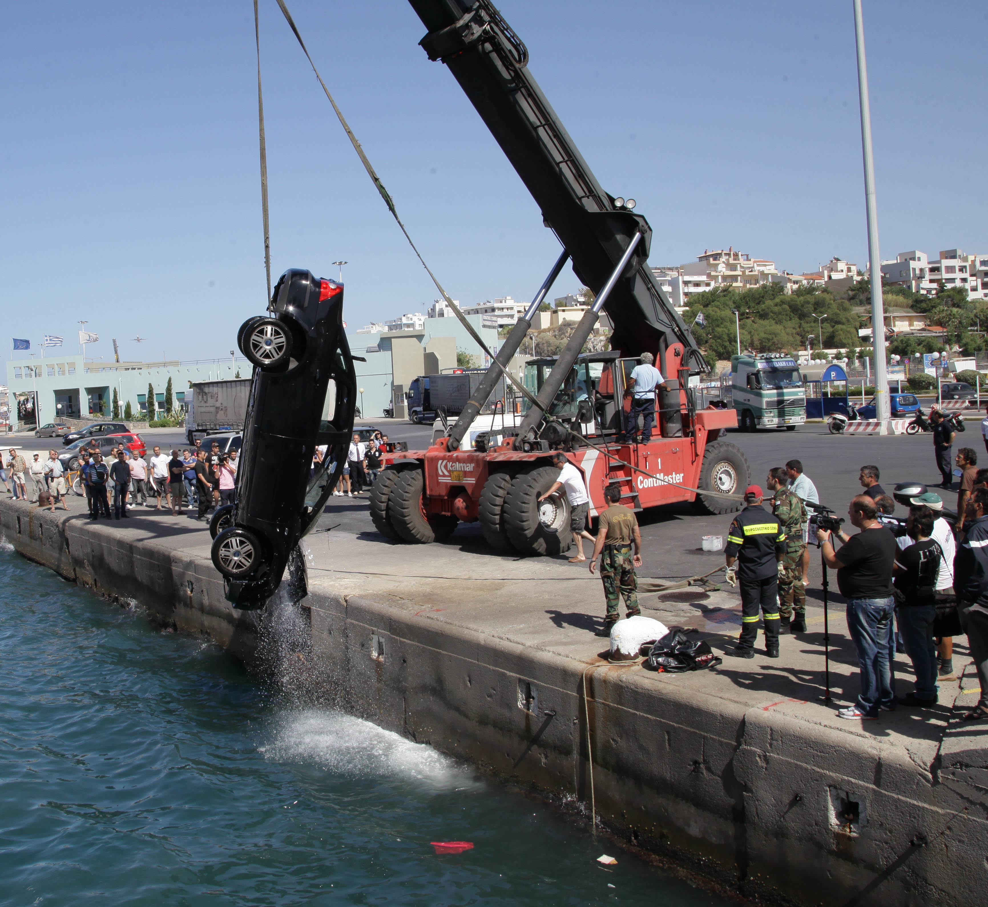 Βουτιά θανάτου για 43χρονη στη Θεσσαλονίκη