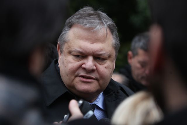 Βενιζέλος: Εκθέτει τη χώρα ο χειρισμός των διαρροών