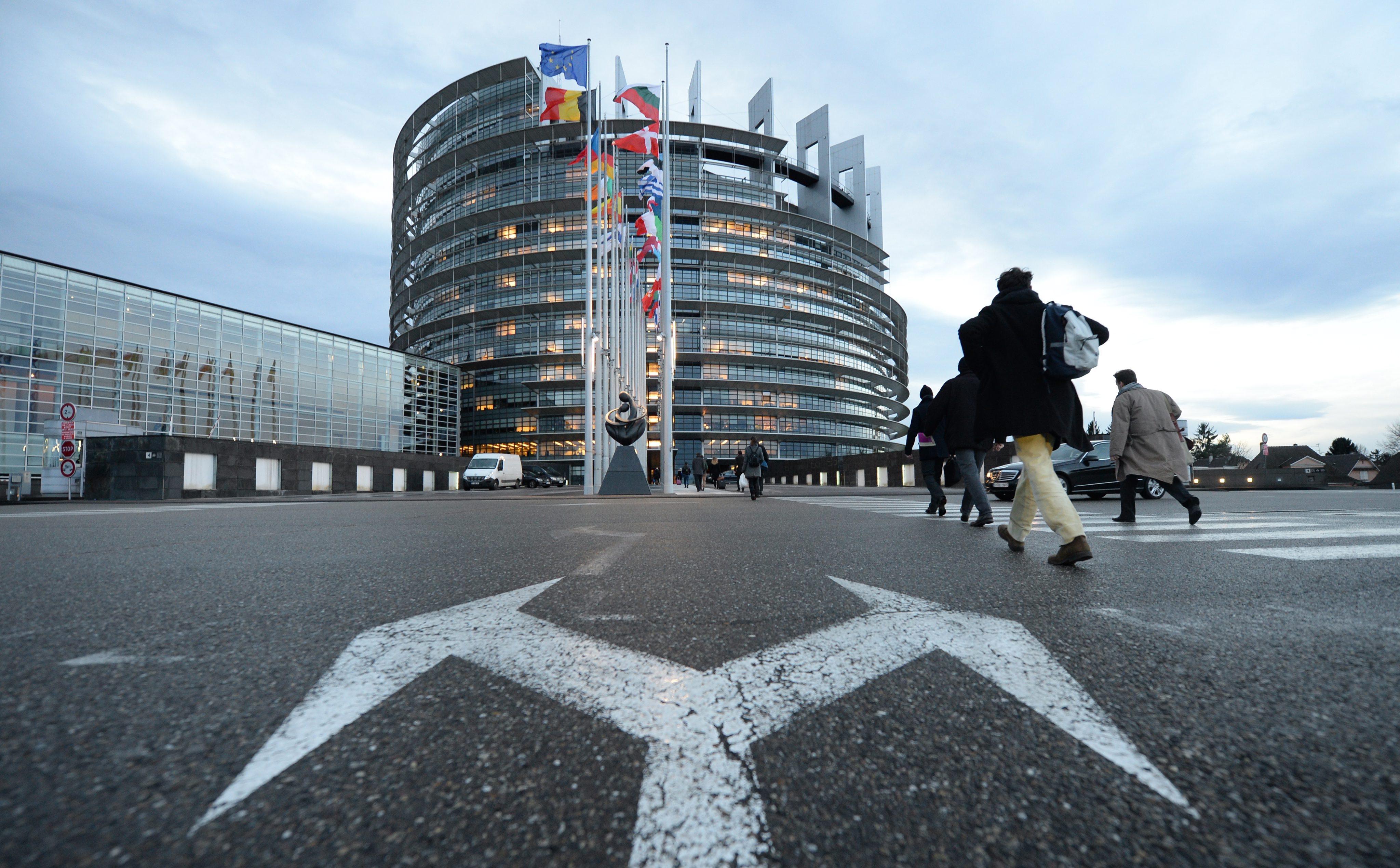 Βομβιστής-καμικάζι των Βρυξελλών «μπαινόβγαινε» στην Ευρωβουλή