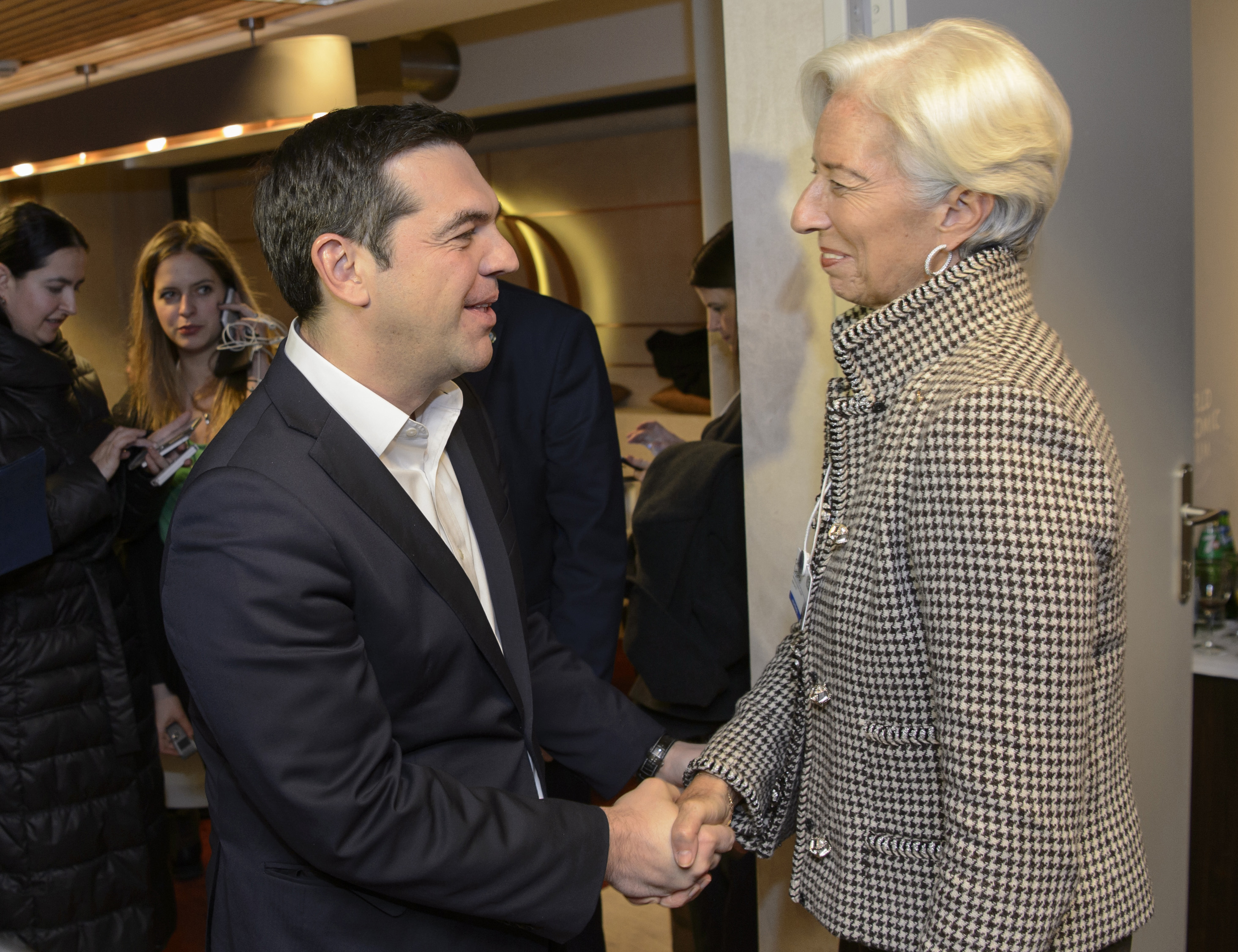 Μη αναμενόμενο από την κυβέρνηση το ύφος της επιστολής Λαγκάρντ