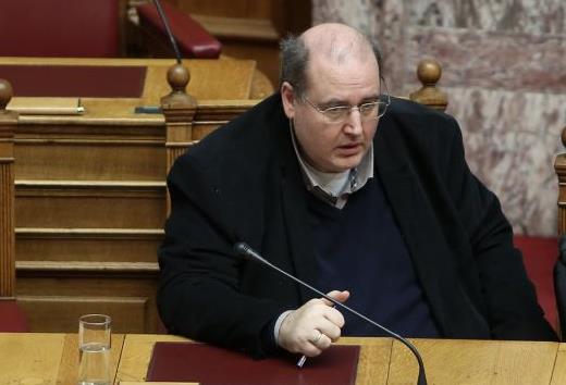 Βουλή: Αντιπαράθεση Φίλη – Βορίδη για τους μητροπολίτες στα σχολεία