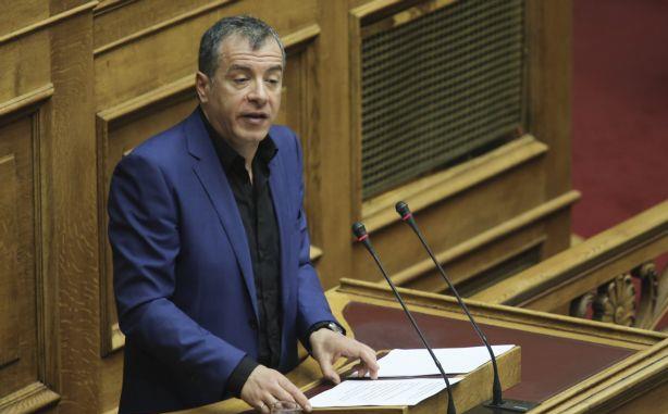 Θεοδωράκης: Έχουν συμφωνήσει σε σκληρά μέτρα με τους δανειστές