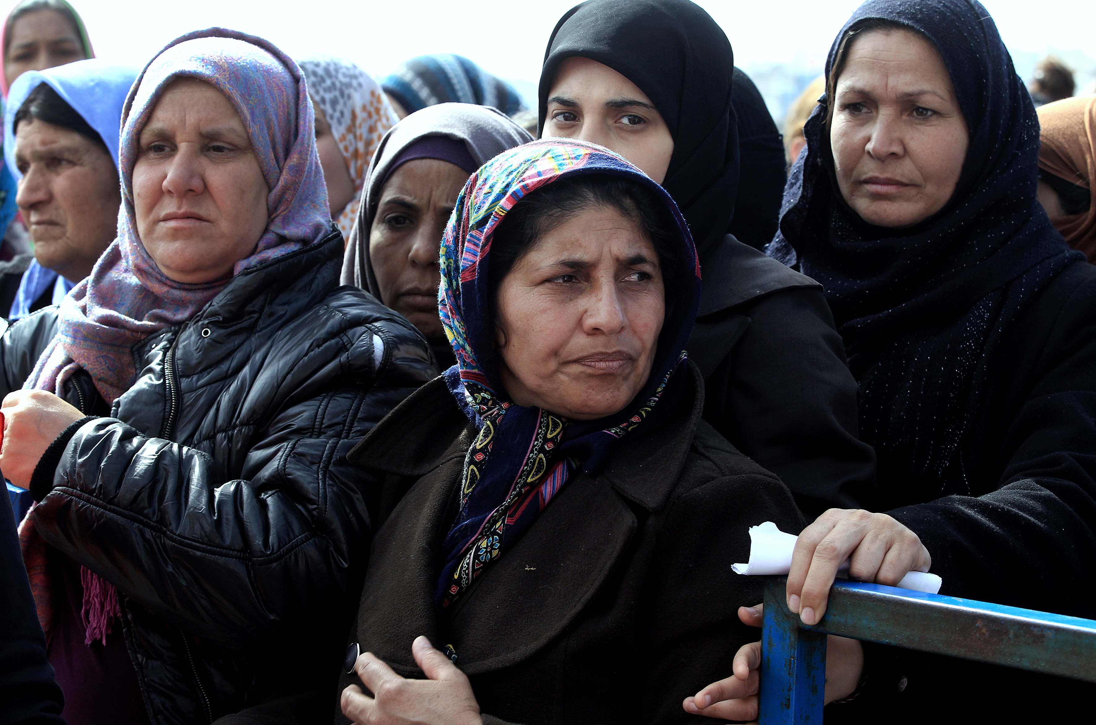 Πρόσφυγες: Στόχος της κυβέρνησης η άμεση εκκένωση του λιμανιού