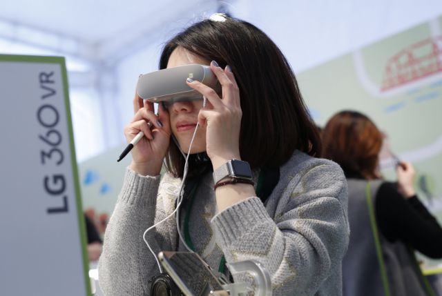 Ζωντανές μεταδόσεις με κάλυψη 360 μοιρών και ήχος VR στο YouTube