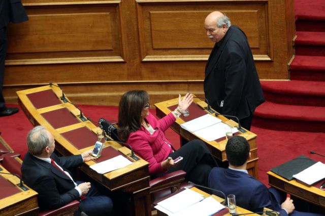 Στην Ολομέλεια το νομοσχέδιο για το προσφυγικό