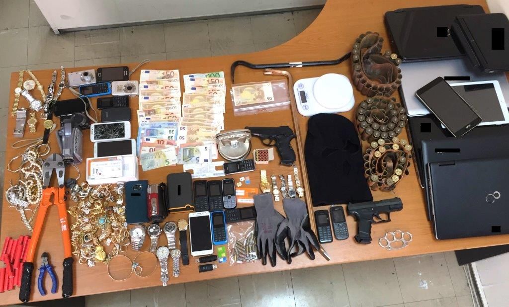 Στα χέρια της Αστυνομίας σπείρα επικίνδυνων κακοποιών στην Αττική