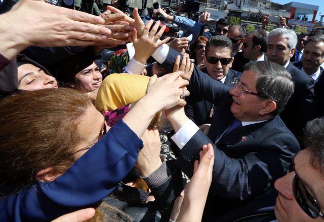 Υπουργικό Συμβούλιο εν μέσω στρατιωτικών συγκρούσεων στη Ν.Α. Τουρκία