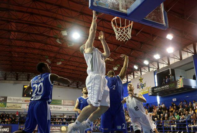 Βήμα παραμονής ο Αρκαδικός, υποβιβάστηκε η Καβάλα