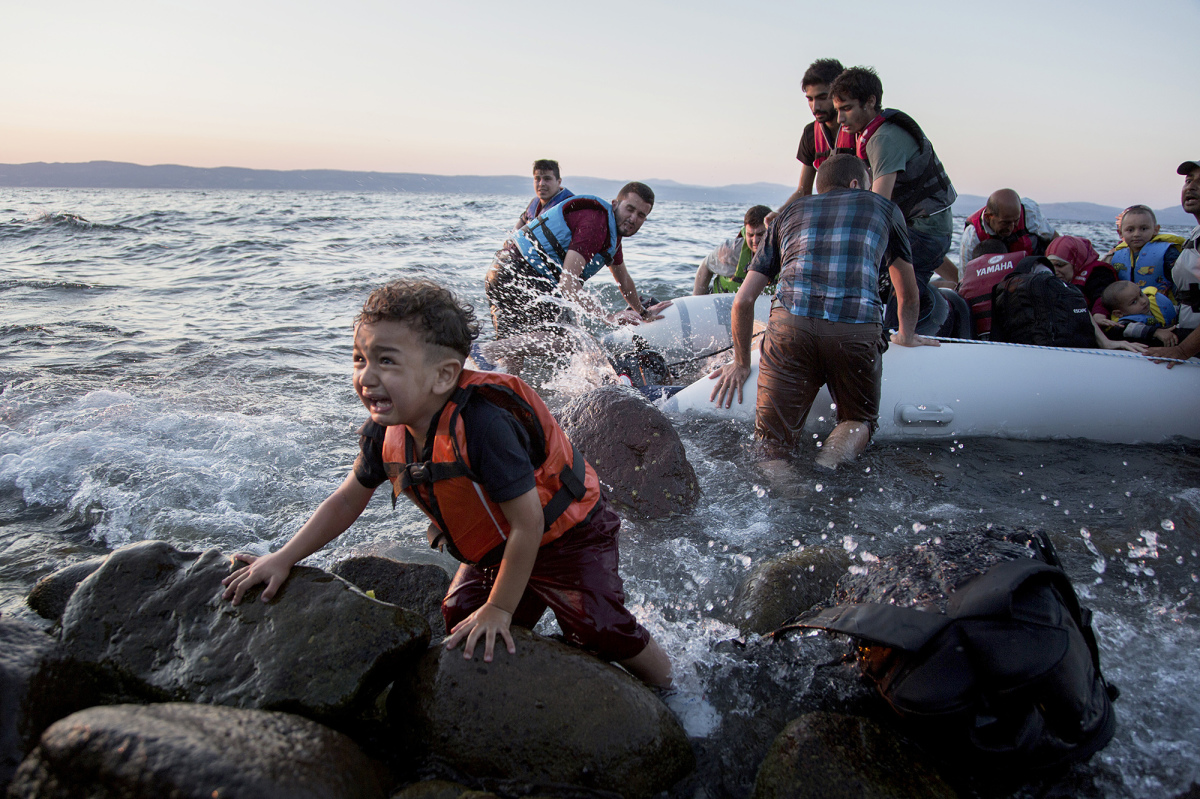 Phone Home: Ιστορίες προσφύγων σε σκηνές Ελλάδας, Βρετανίας και Γερμανίας