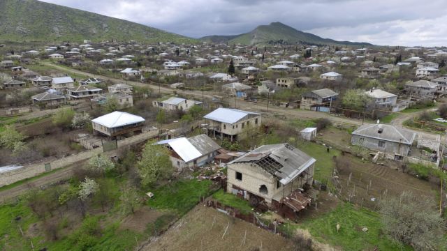 Κέρι-Λαβρόφ ζητούν κατάπαυση του πυρός στο Ναγκόρνο Καραμπάχ
