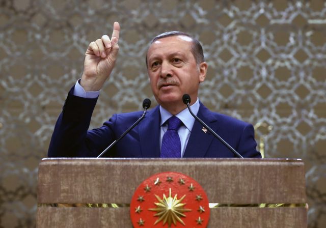 Γερμανία: Δίωξη κωμικού για σάτιρα εναντίον Ερντογάν ζητά η Τουρκία