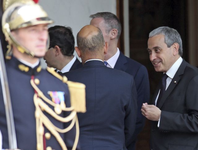 «Πάπα που δίδασκες και νόμο δεν εκράτεις»: Η περίπτωση Λοράν Στεφανινί